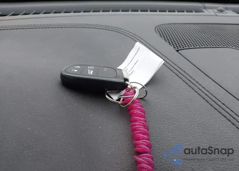 2019 Jeep Cherokee Latitude Plus 4X4 z USA, uszkodzony, nr VIN 1C4PJMLN1KD142394